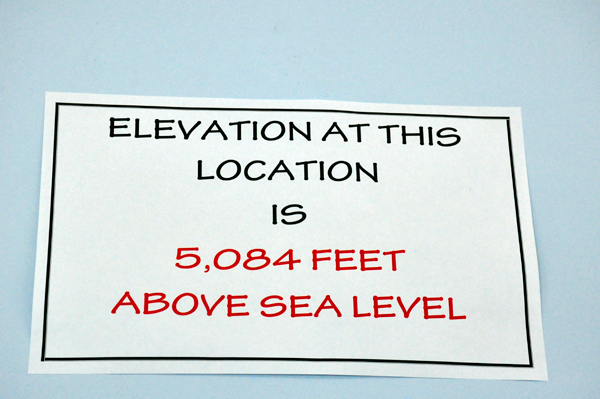 sign - elevation 5, 084 feet